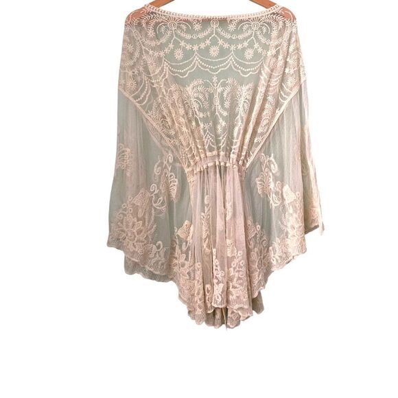 Yaira Lace Kimono Cardigan in Size L/XL - Picture 4 of 9